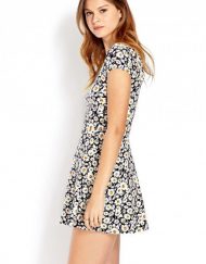 Top Shop Inspired Daisy Printed O-Neck Short Sleeves Above Knee Pleated Dress